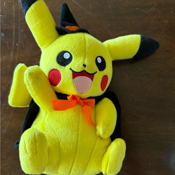 TOMY 10" Pokemon Glaceon Plush Eeveelution 2016 and Halloween Witch Pikachu - Picture 6 of 11